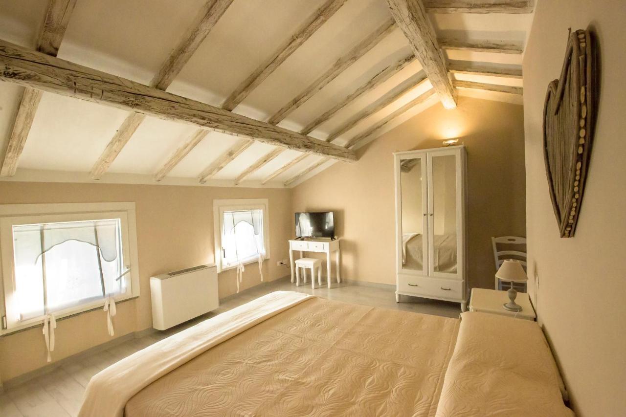 700Enolocanda Santa Giuletta Luaran gambar
