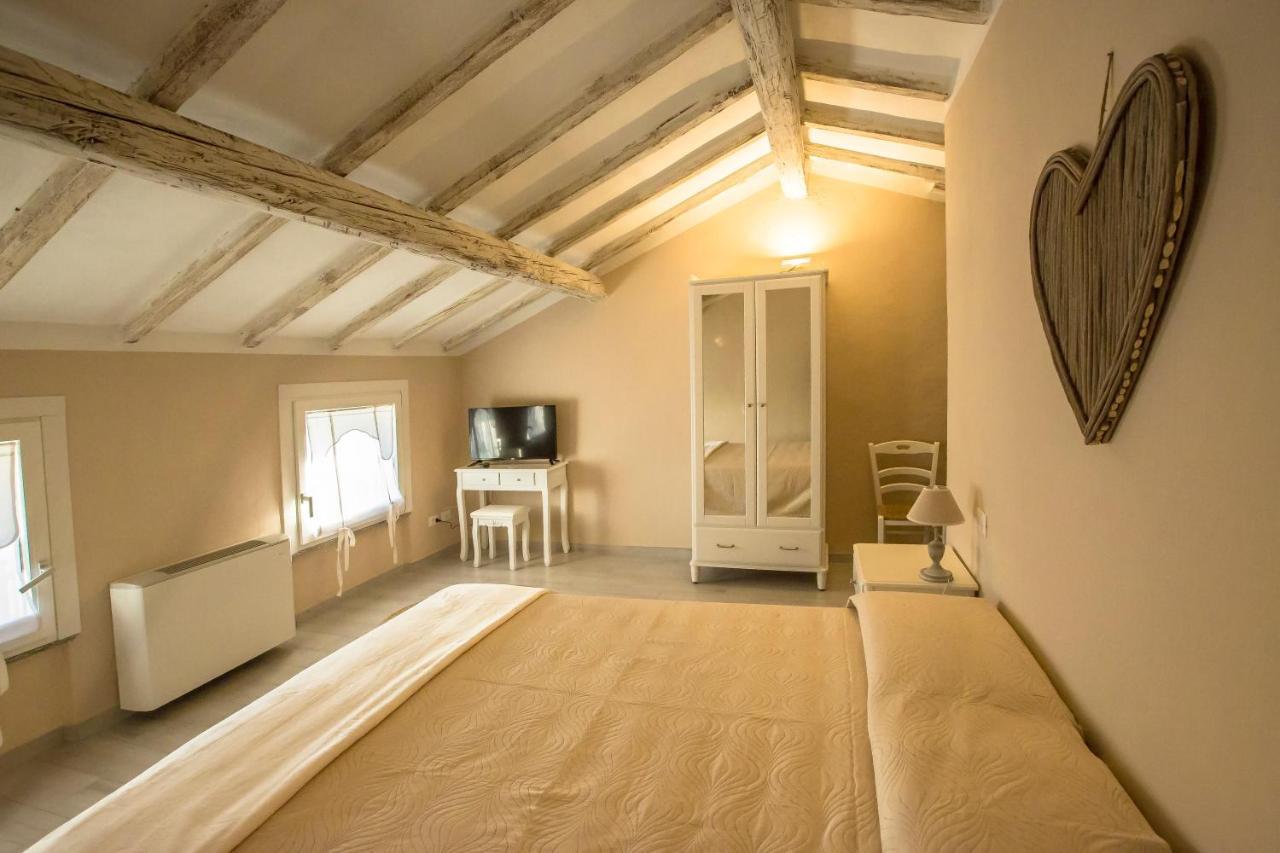 700Enolocanda Santa Giuletta Luaran gambar