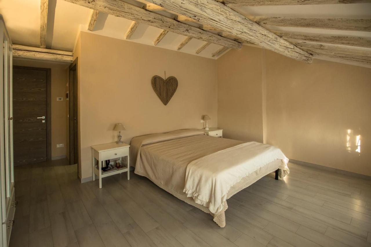 700Enolocanda Santa Giuletta Luaran gambar
